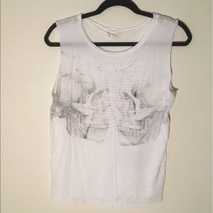 White Curt-off Tee with design